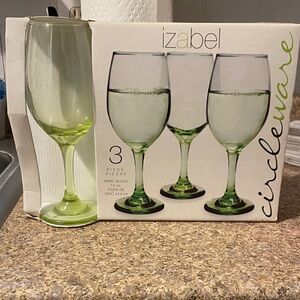 Circleware Green Wine Glass Set